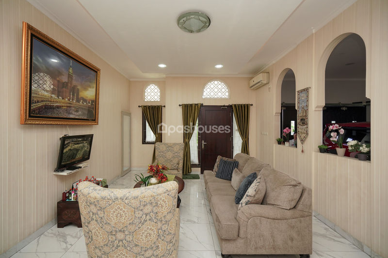 JALAN PELANGI RAYA