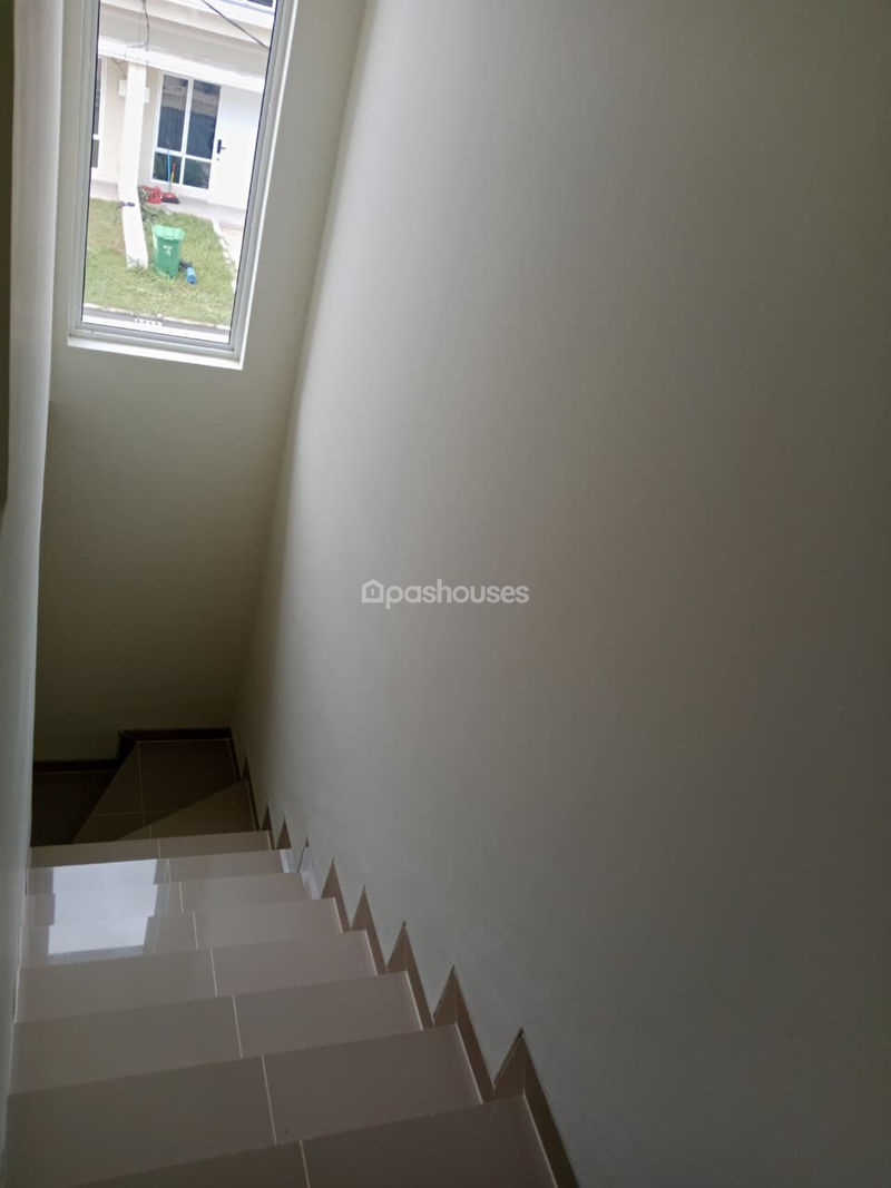 Paradise Serpong City Cluster Ecoscape Blok BC10 No.69