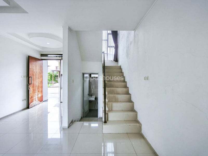 Perumahan Emerald Land Cibinong Blok C23