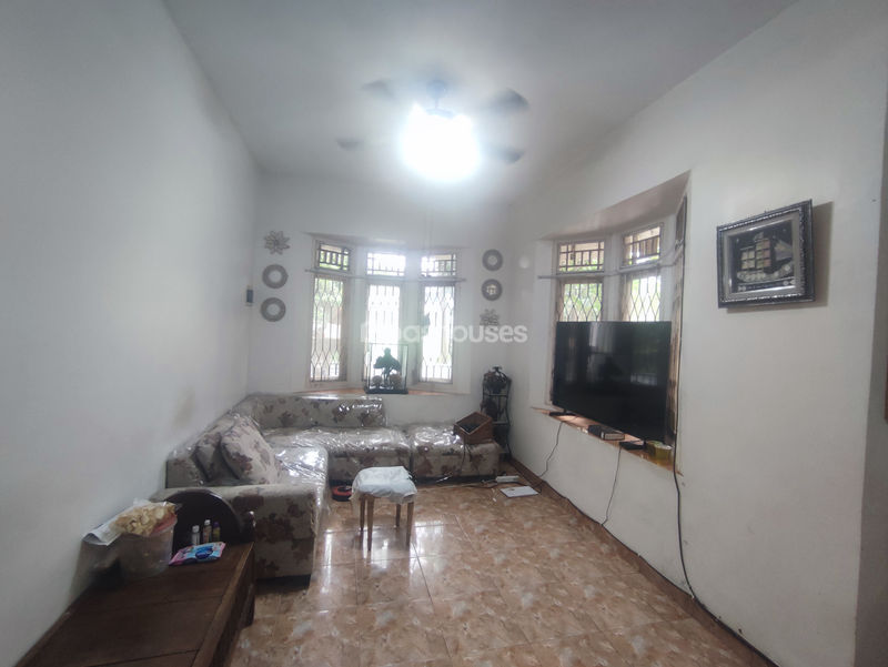 Jalan Villa Kalisari
