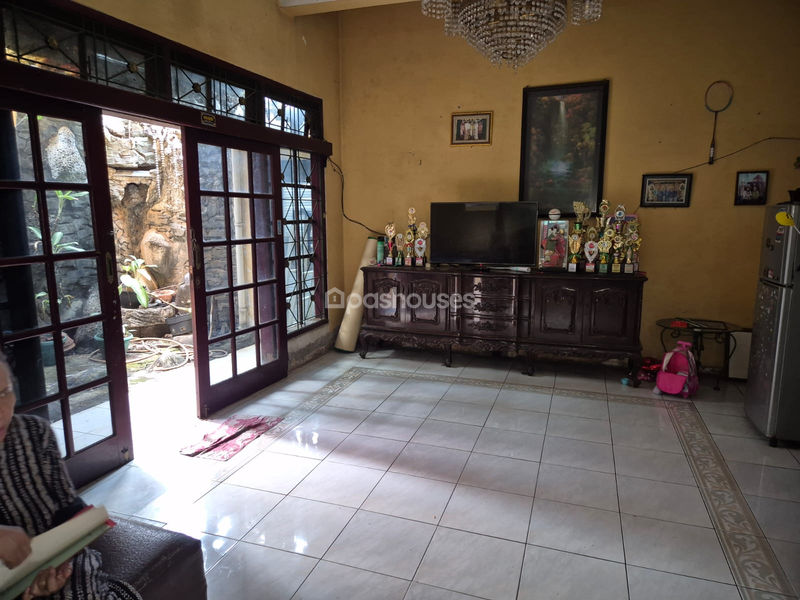 Jalan Raya Cirendeu