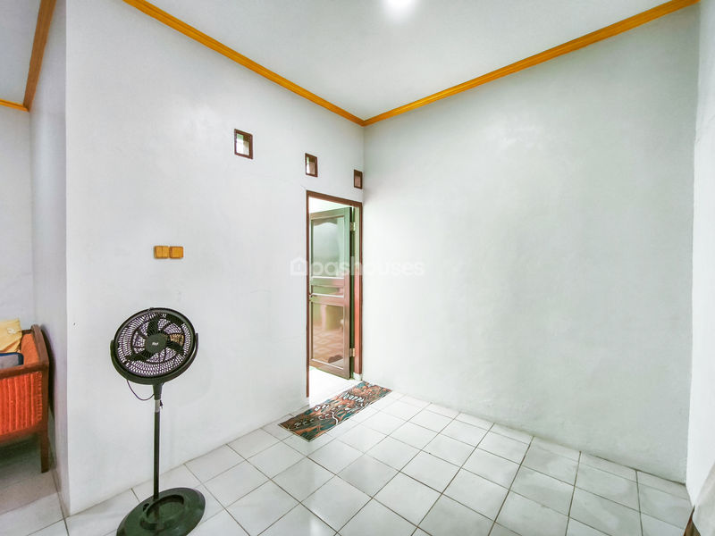 Perumahan Acropolis Karadenan Blok MY No.21