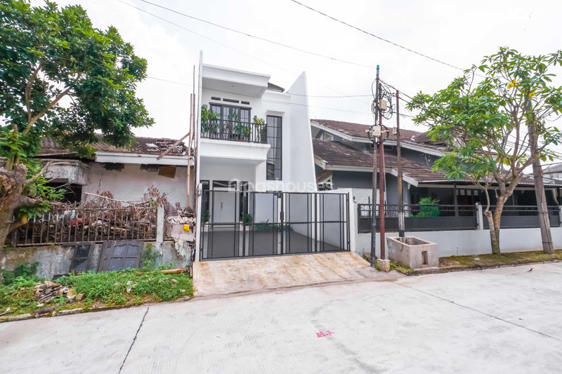 Komplek Megapolitan Cinere Blok J No.334 
