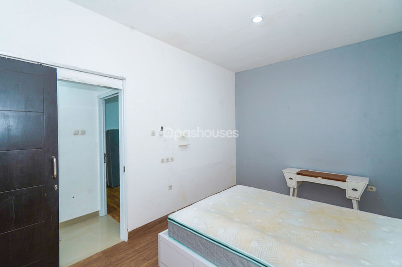 Jalan Pesona Cinere Residence