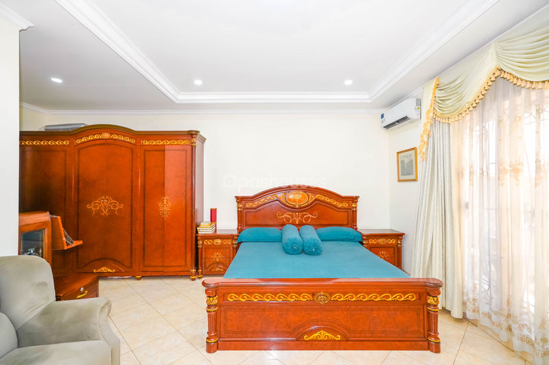 Perumahan Raffles Hills Blok I5