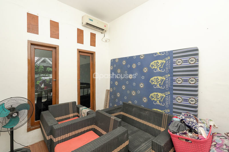 Perum Villa Anggrek Blok C No.20