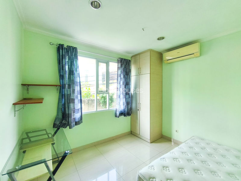 Jalan Permata Sari Utara Tangerang