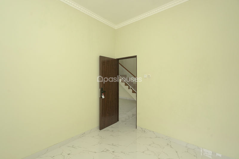 Bekasi Timur Regency 3 Cluster Ivory Blok I6 No.11