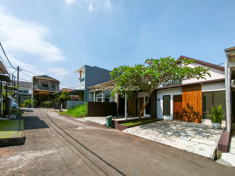 Cikeas Country Residence Blok D4 No.4