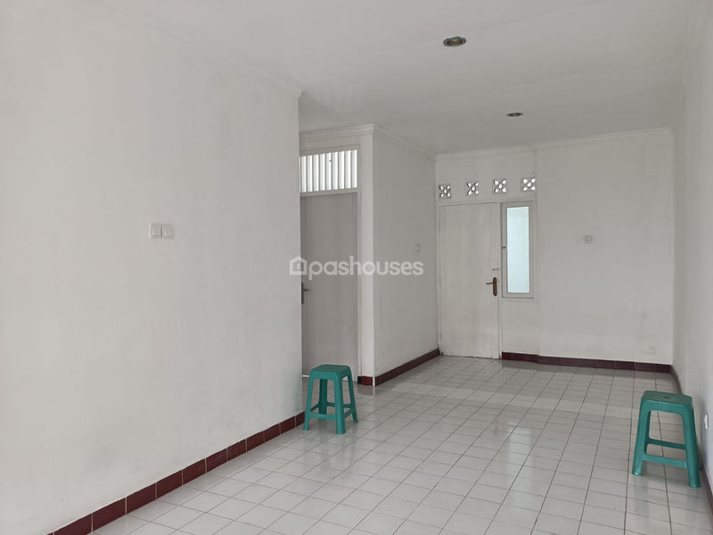 Permata Pamulang Blok E16 No.12A