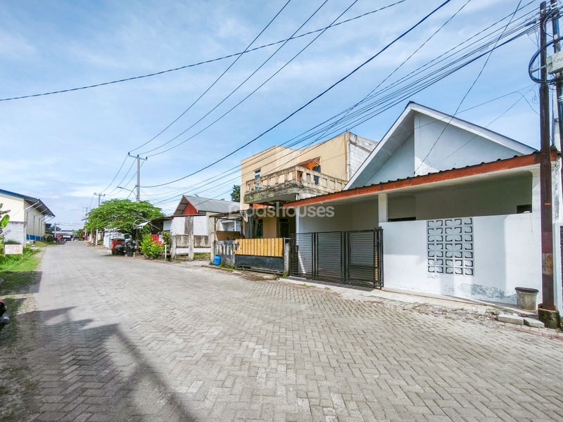 Perumahan Bukit Mekar Wangi Cluster Alamanda Blok D9 No.10