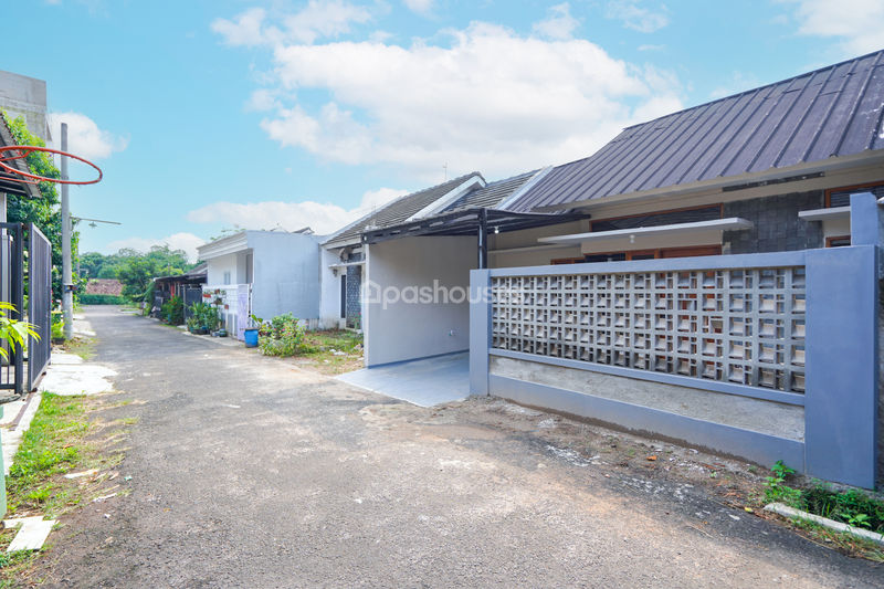 Perumahan Bukit Manggala 1 Blok B No.7