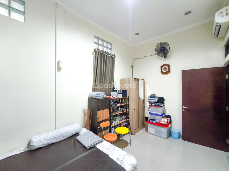 Perumahan Taman Meruya Ilir Blok B3 No.6