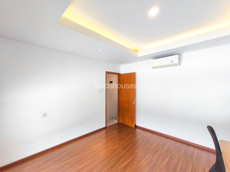 Serpong Lagoon Cluster Lotus Garden Blok E2 No.10