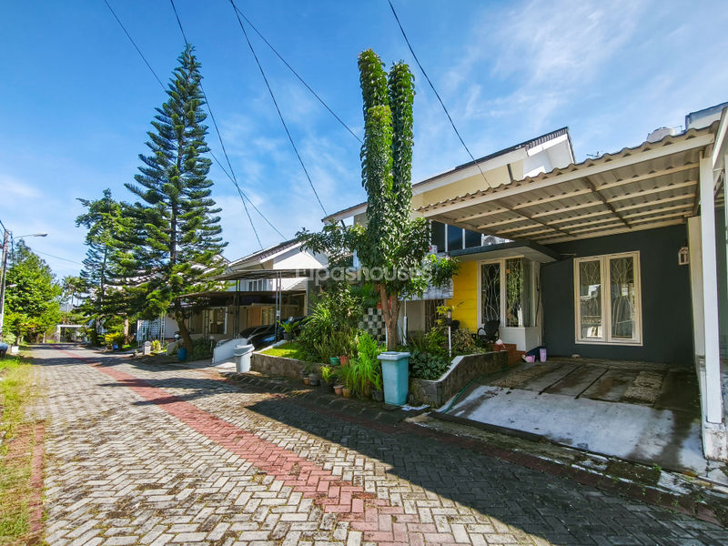 Tata Hill Townhouse Yasmin