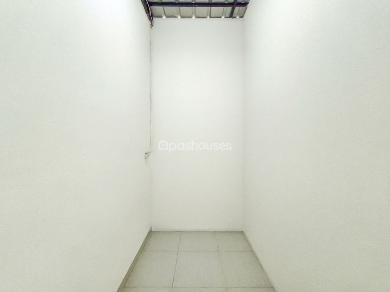 Perumahan Duta Garden Cluster Beverly Hills Blok E4 No.40