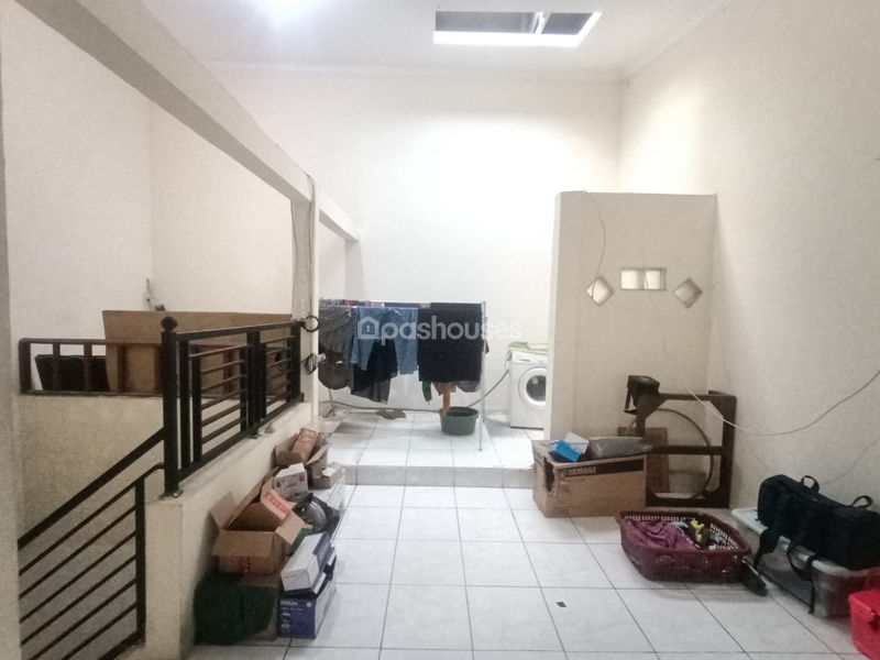 Taman Narogong Indah Blok E19 No.16