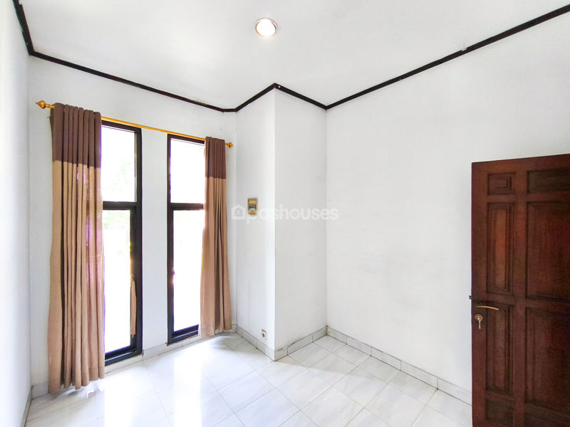 Komplek Villa Gunung Lestari Blok C4 / 26