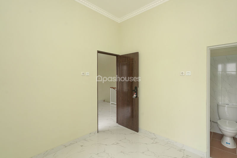 Bekasi Timur Regency 3 Cluster Ivory Blok I6 No.11