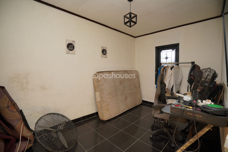 Vila Mutiara Gading 2
