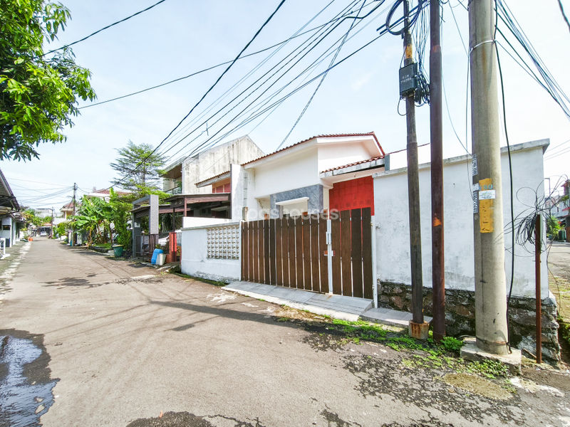 Cikeas Country Residence Blok C1 No.14