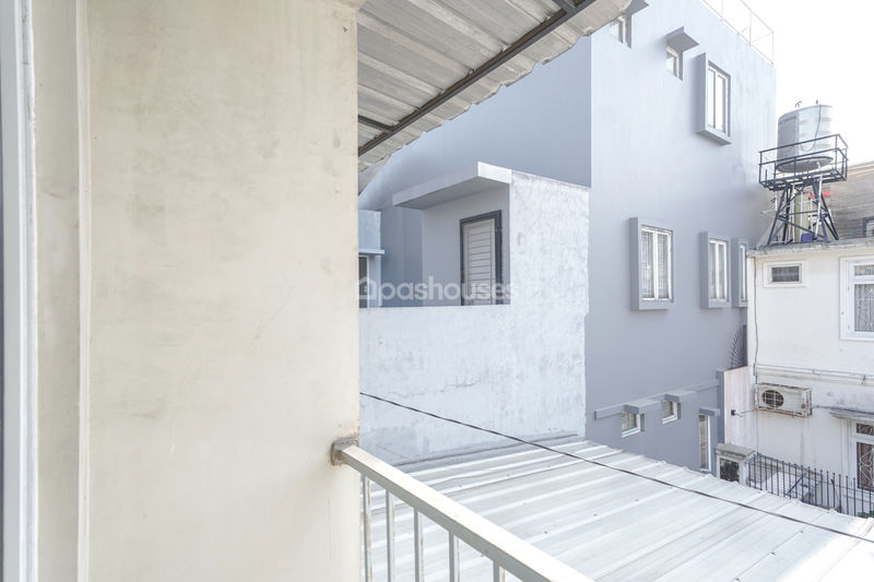 Perumahan Duta Garden Cluster Beverly Hills Blok E4 No.40