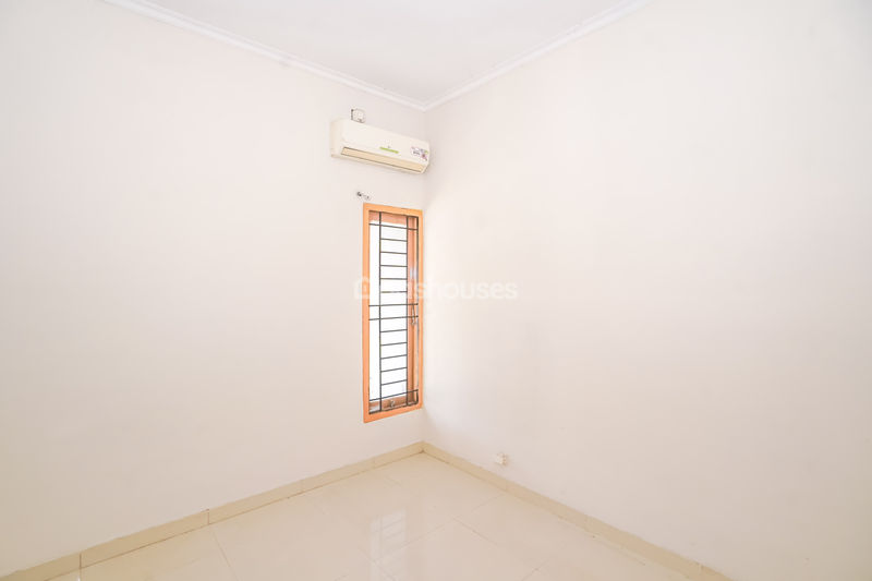 Perumahan Three Residence