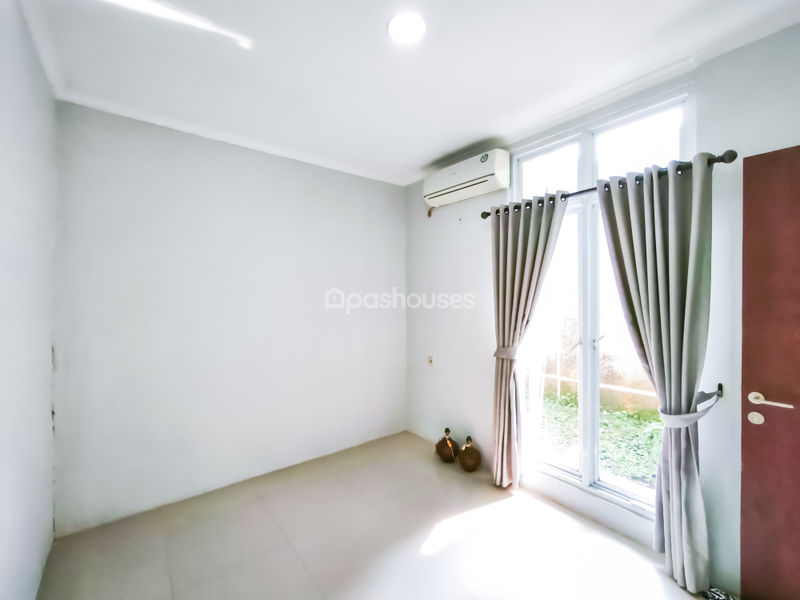 Perumahan Mampang Hills Residence