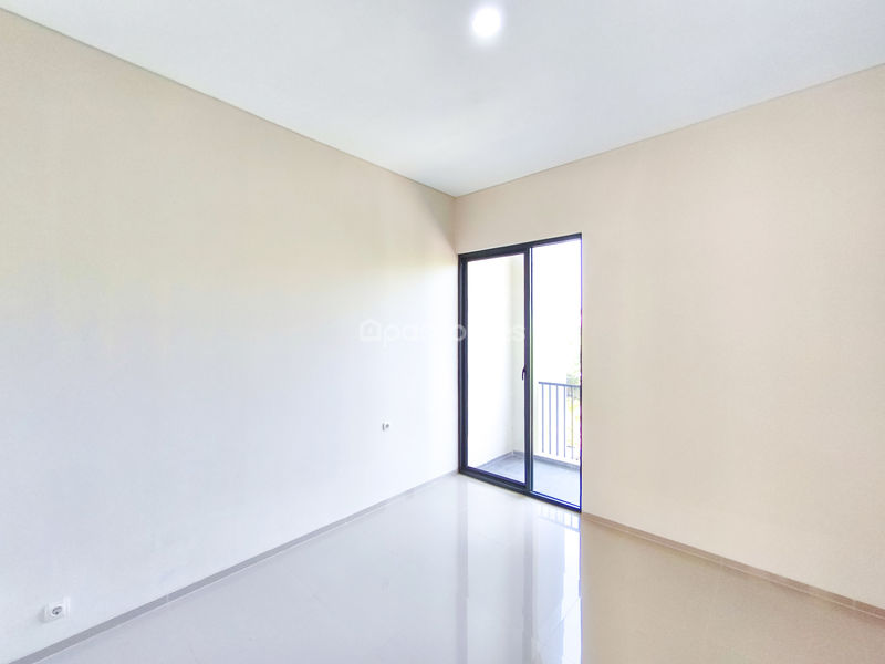 Kencana Loka BSD Sektor 12.4 Blok Q1 No.11