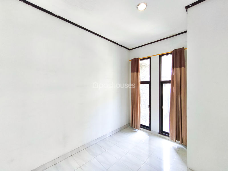 Komplek Villa Gunung Lestari Blok C4 / 26