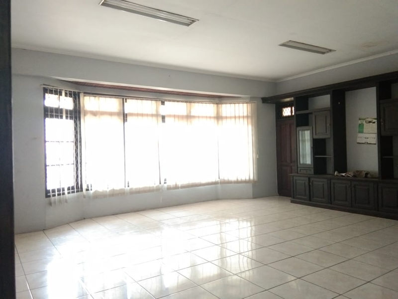 Jalan Pondok Kelapa Barat Blok H-7 No.11