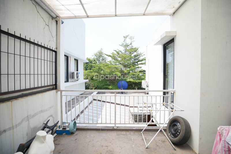 The Akasia Terrace