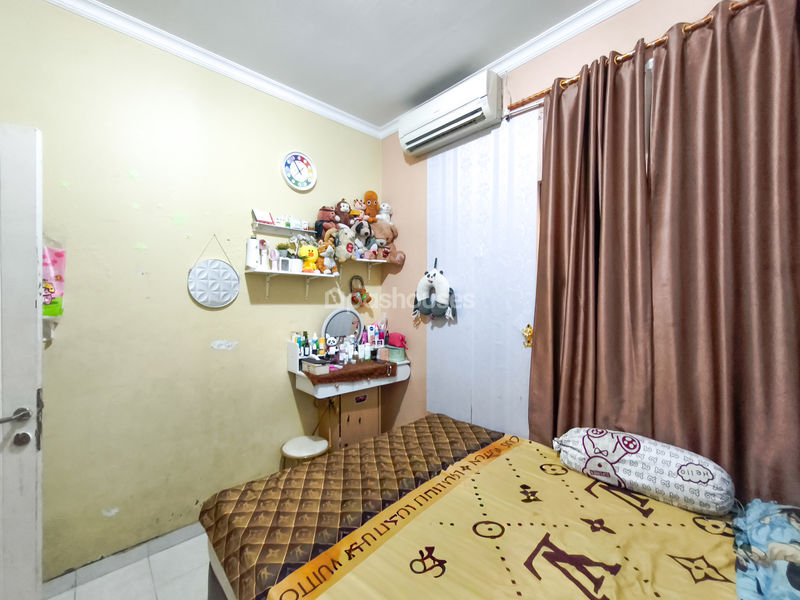 Graha Raya Cluster Verina Blok L No.32