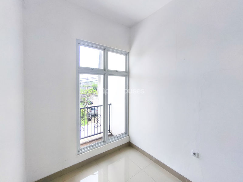 Perumahan Aryana Karawaci Cluster Flora Blok E1 No.6