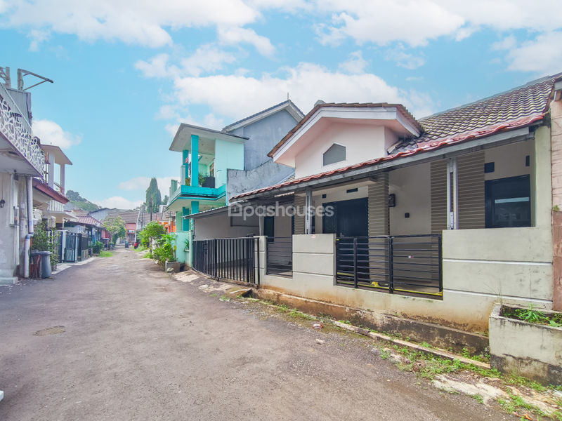 Perumahan Acropolis Karadenan