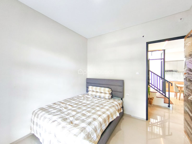 Kencana Loka BSD Sektor 12.4 Blok Q1 No.11