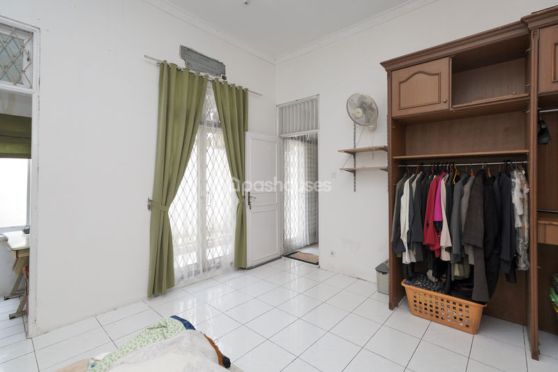 Jalan Manunggal II No. 8B, Komplek Kodam Jatiwaringin
