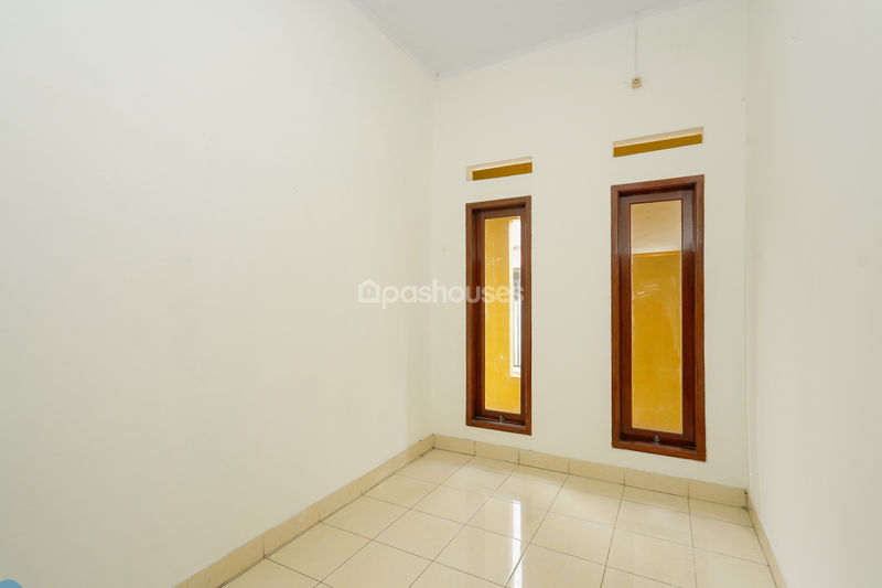 Perumahan Dukuh Zamrud Blok I-21 No.61