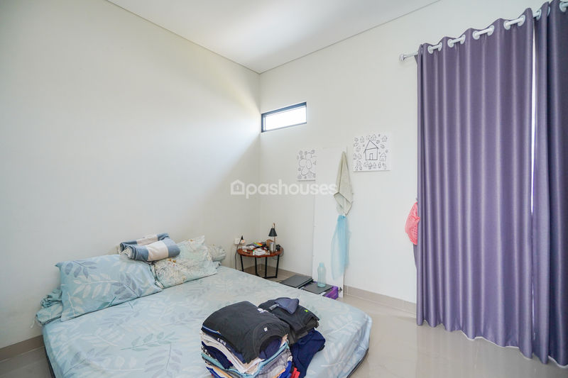 Naira Residence