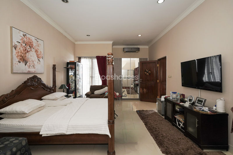 Jalan Tebet Timur Dalam 10 A No. 1