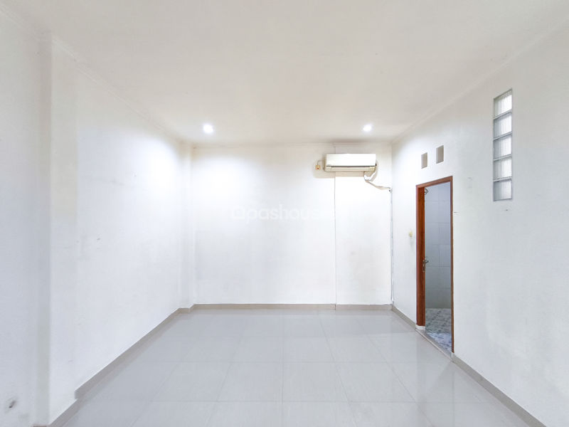 Jalan Cucur Barat Blok B4-25 Pondok Aren