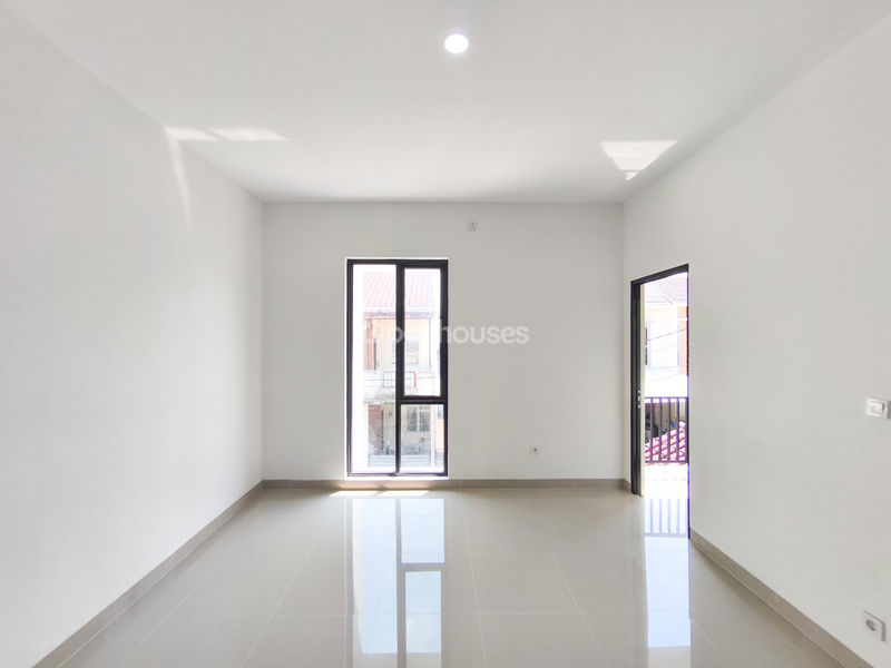 Regency Melati Mas Blok E6 No.8