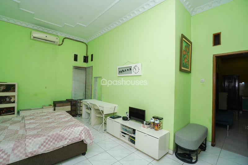 Jalan KH. Ahmad Dahlan No.22 Depok
