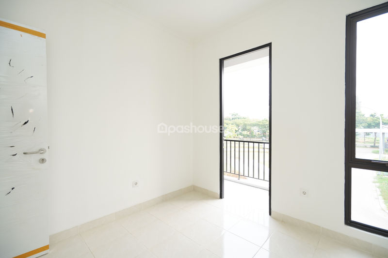 Grand Batavia Cluster Amore