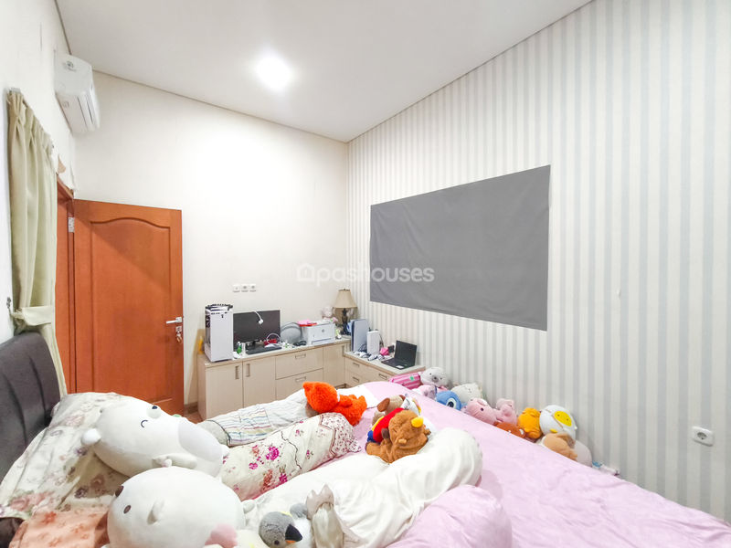 Graha Raya Cluster Bougenvile Loka Blok N6-15
