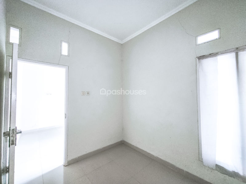 Perumahan Diamond Lake Side Blok Q2 No.9