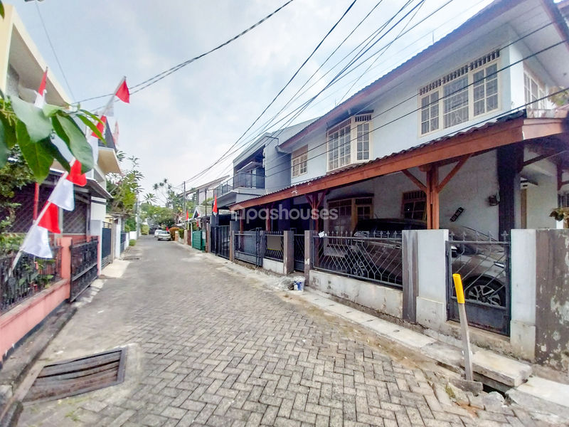 Bintaro Jaya Sektor 4 Blok D2 No.1