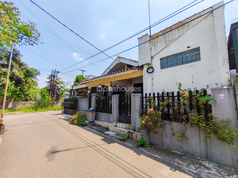 Jalan Mawar Merah Bogor