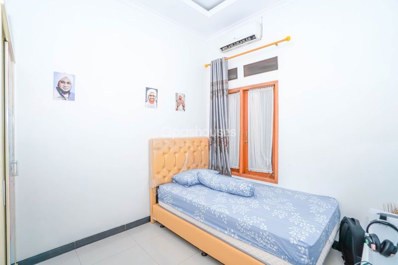 Perumahan Puri Gading Villa Tampak Siring Blok B4