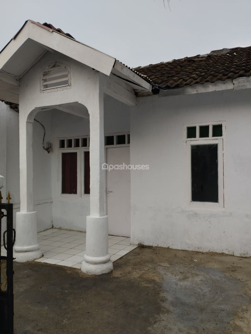 Perumahan Taman Kirana Surya Blok H 16 No. 32 & 31